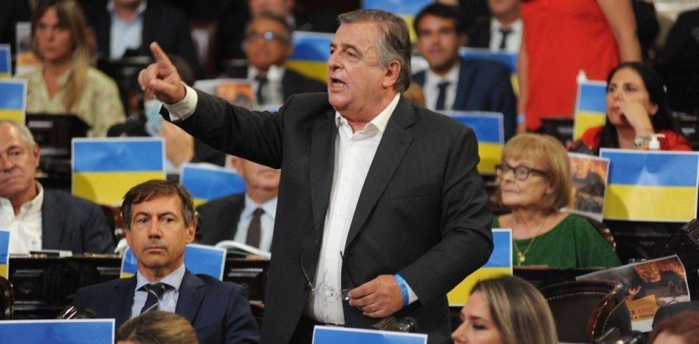 Mario Negri pidi la palabra para reclamar un minuto de silencio por los muertos de Ucrania y Cristina Kirchner se la neg