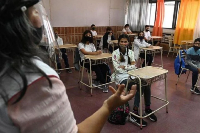 Inicio de clases: en cinco provincias, los gremios docentes no acordaron paritarias y hay paro