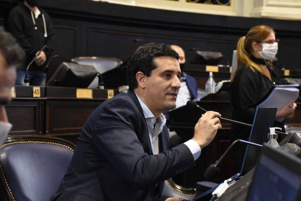 Maximiliano Abad contra Axel Kicillof: 