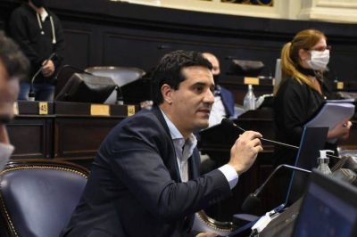 Maximiliano Abad contra Axel Kicillof: 