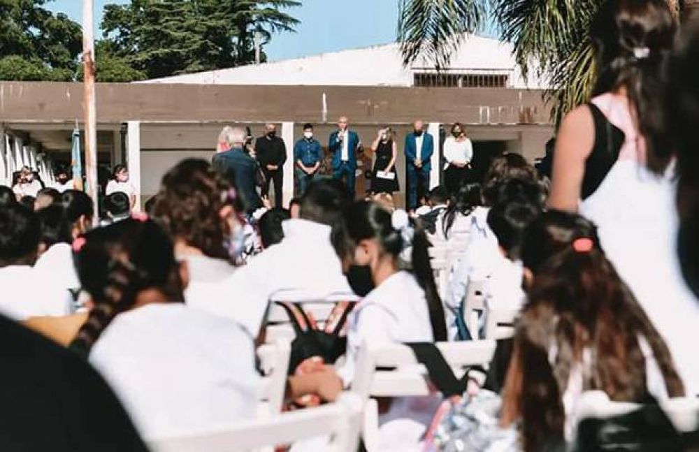 Ramil inaugur el ciclo lectivo 2022 en la Escuela Primaria N16 de Escobar