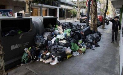Denuncian que el Gobierno porteño no controla el servicio de recolección de residuos