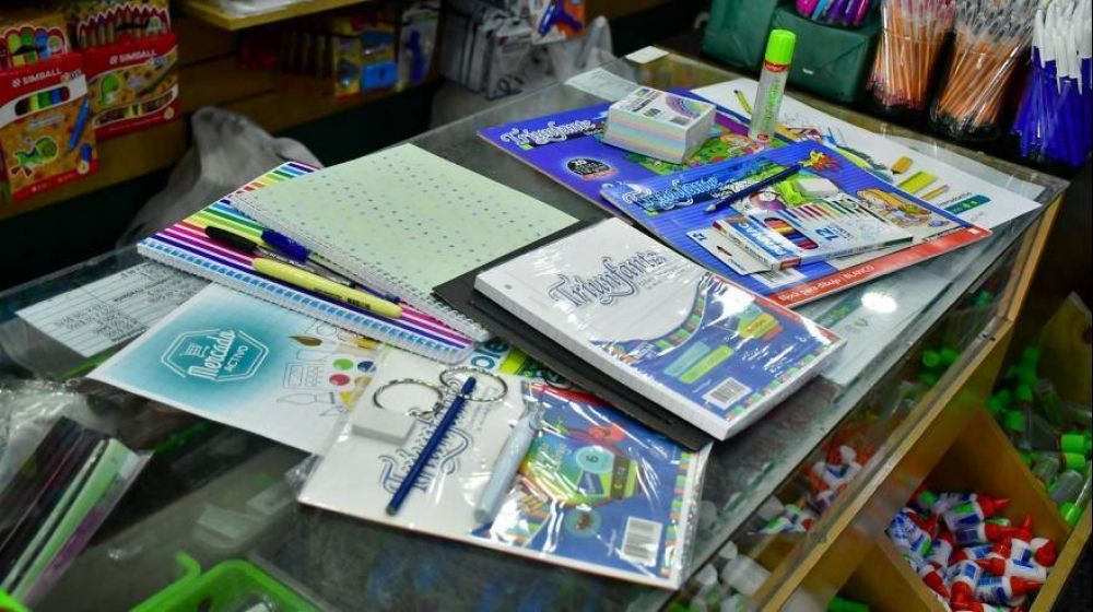 Descuentos en tiles escolares: kit a 1000 pesos en libreras de Florencio Varela