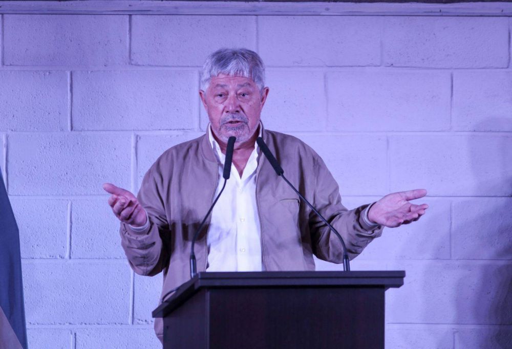 Cama�o consigui� un fallo que le da por ganadas las elecciones y Barrionuevo le dice que �se gana con los votos�