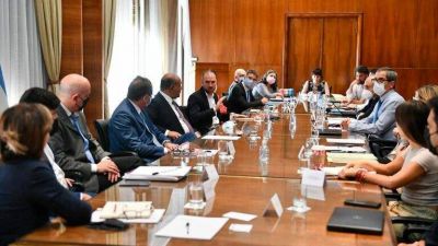 Dura advertencia de Guzm�n: afirm� que si no se aprueba en el Congreso el acuerdo con el FMI puede haber �un profundo estr�s cambiario� y m�s inflaci�n