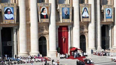 El Papa conmemorar� con una Misa la primera canonizaci�n colectiva de la historia
