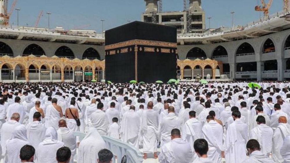 Meca: primera oracin del viernes en la Gran Mezquita sin restricciones