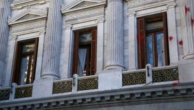 Contundente repudio del FdT a las agresiones contra Cristina Kirchner