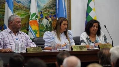 Merlo: la intendenta Menéndez inauguró las sesiones ordinarias
