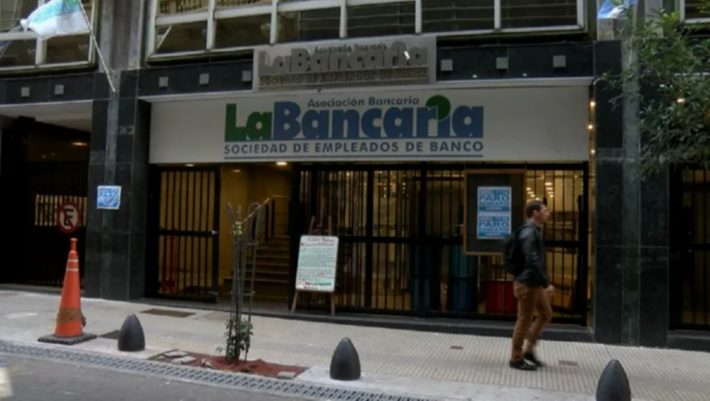 Bancarios le pidió a trabajo la apertura «urgente» de paritarias para cerrar la negociación anual