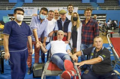 Malvinas, reflexión y solidaridad: emotiva jornada masiva de donación de sangre en el Polideportivo