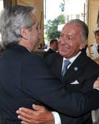 El comandante Alberto, a la carga: el primer misil y un contraataque defensivo