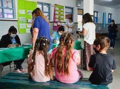 Jornadas de vacunación en escuelas varelenses