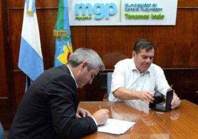 El gobierno firma convenio con Municipio para fomentar el turismo