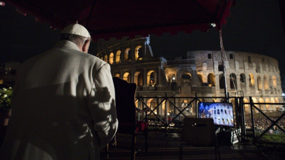 Tras dos a�os, Francisco volver� a presidir el V�a Crucis en el Coliseo