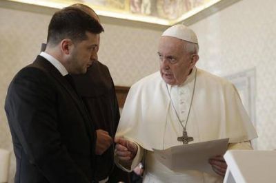 Vaticano: Confirman llamada telef�nica del Papa con el presidente ucraniano Zelensky