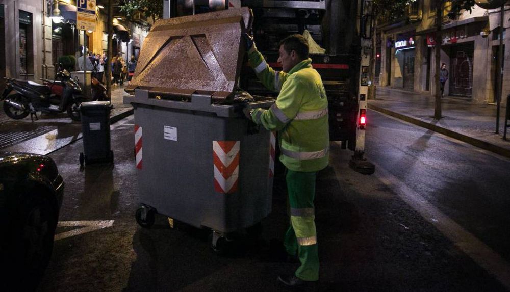 Los trabajadores de la recogida de basura de Barcelona anuncian protestas por su salario