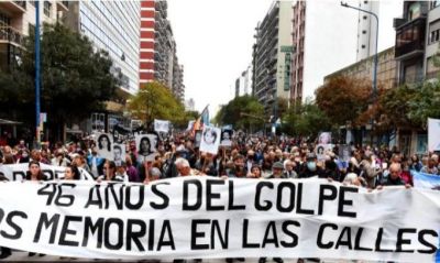 Una multitud marchó por las calles de Mar del Plata a 46 años del golpe de Estado