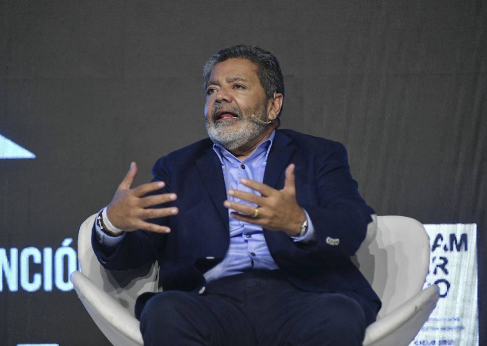 Gerardo Mart�nez tambi�n avis� que buscar� acordar paritarias trimestrales para los afiliados de la UOCRA