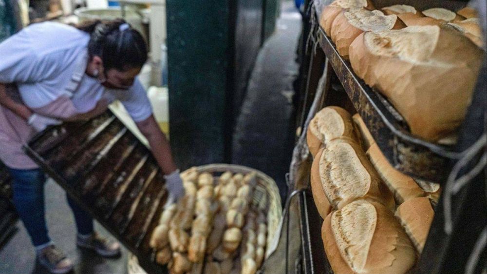 El Gobierno busca bajar 20% el precio del pan, el alimento ms consumido por los argentinos