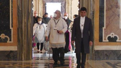 El Papa se reuni� con ind�genas del Canad� para empezar un proceso de reconciliaci�n