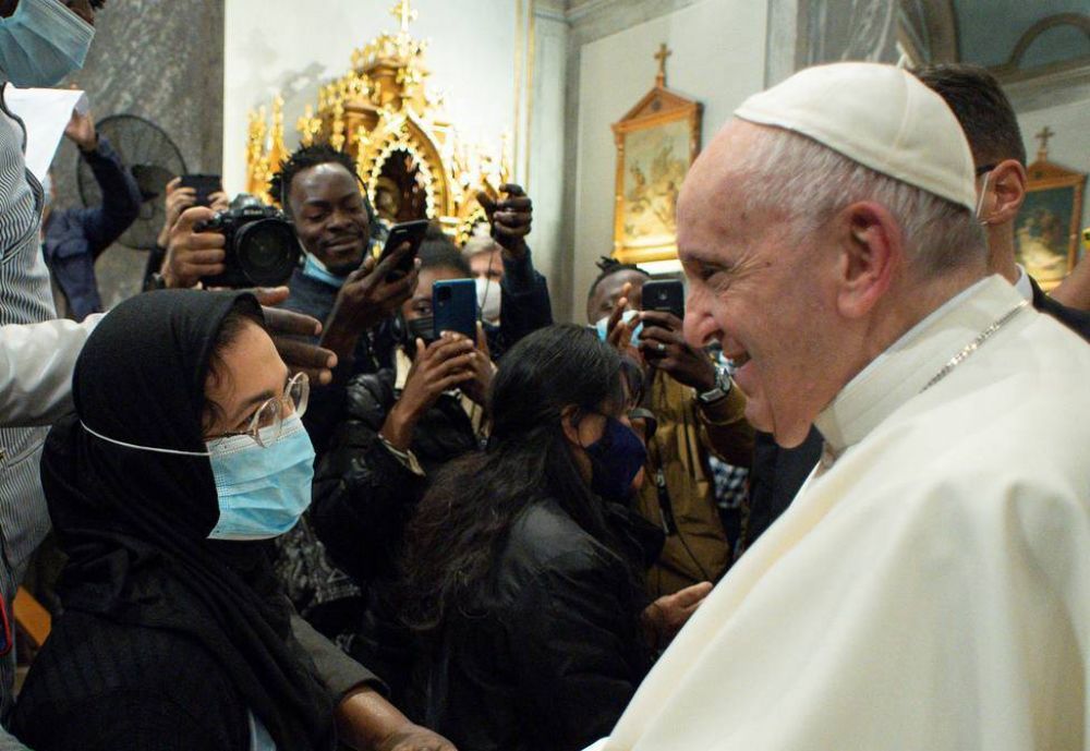 El encuentro fugaz con el Papa Francisco que cambi� la historia de Im�n