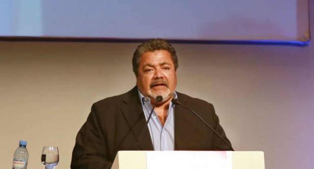 Gerardo Martínez avisó que buscará acordar paritarias trimestrales para la UOCRA