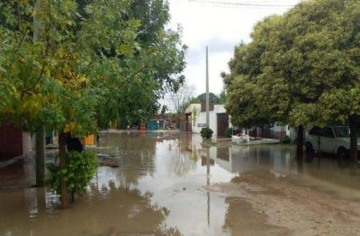 Mucha lluvia en poco tiempo: reportan anegamientos y Defensa Civil dispuso operativo
