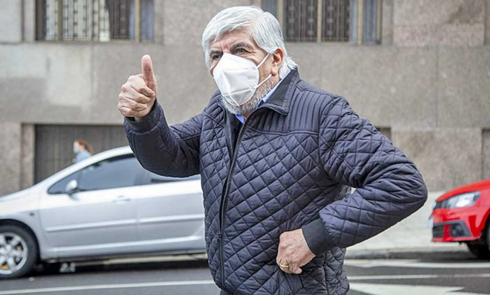 Luego de la foto de Pablo con M�ximo Kirchner, Hugo Moyano equilibra la balanza y respalda fuerte al Gobierno: �Al Presidente lo veo muy bien�