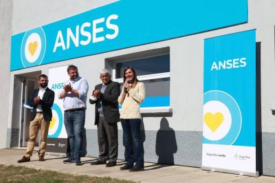 Raverta inauguró una oficina de ANSES en Chubut