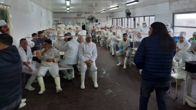 Paritarias: Gremios de la carne cierran aumento del 50% por 9 meses