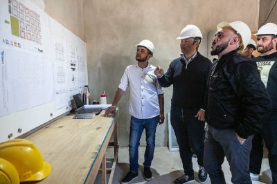 Cascallares, Fabiani y Fagioli recorrieron el avance de las obras de Barrio Lindo