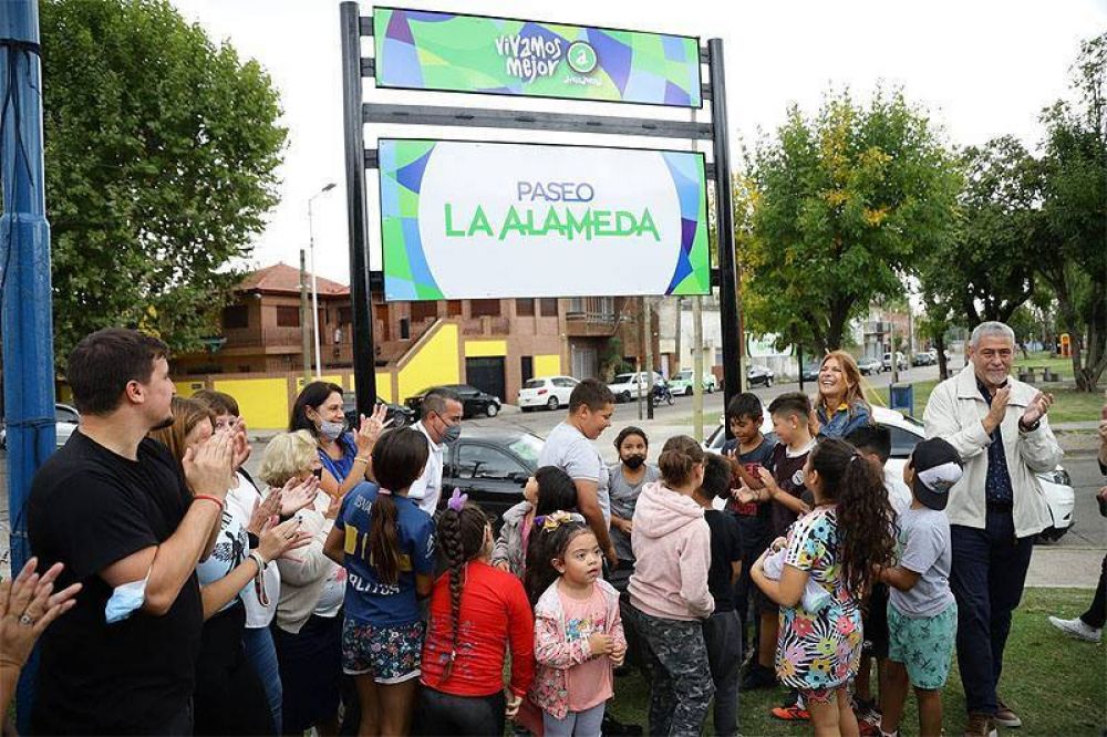 Avellaneda: Se inauguraron las obras del Paseo La Alameda, en Sarand