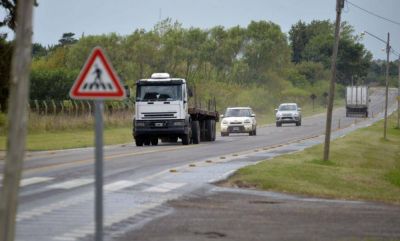 El Gobierno bonaerense firmó los contratos para iniciar las obras en la Ruta 6