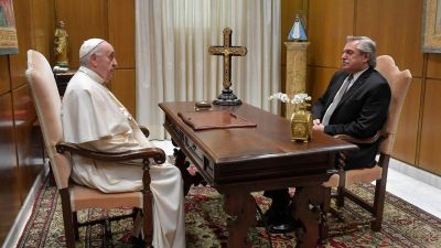 El Papa le envió una carta a Alberto Fernández: pidió soluciones “a los problemas que afligen a los más débiles y descartados”