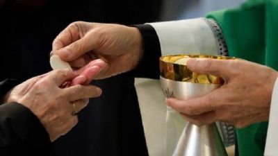 Arzobispado de Argentina advierte sobre sacerdotes sin licencia ministerial