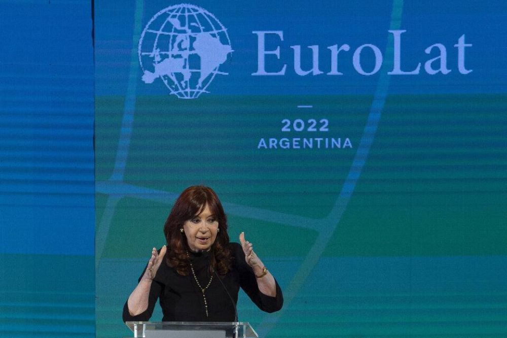 Cristina Kirchner en la EuroLat: Las desigualdades son producto de decisiones polticas