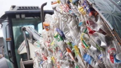 Más de 17 toneladas de plástico y papel salieron del Girsu de Viedma para su procesamiento