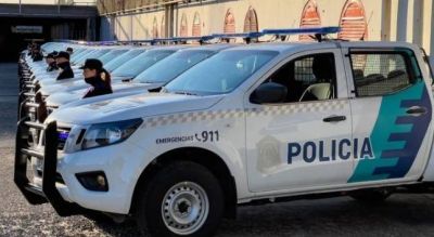 El municipio donó 20 camionetas a la Policía Bonaerense y ya patrullan la ciudad