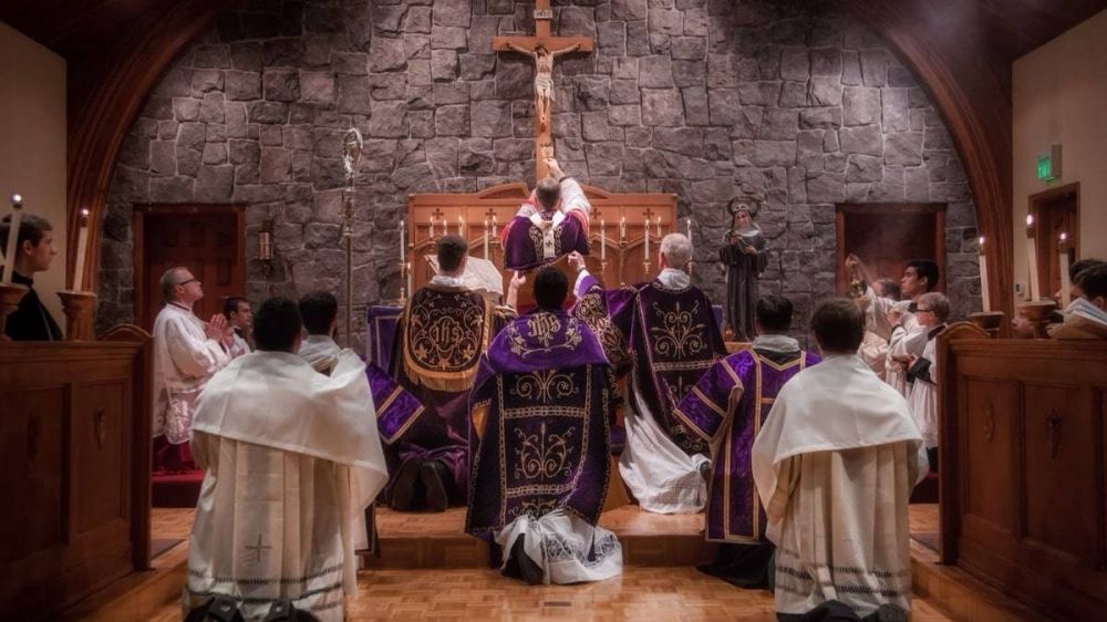 La Eucarista, sacrificio y comunin: luz para la Semana Santa y para la vida