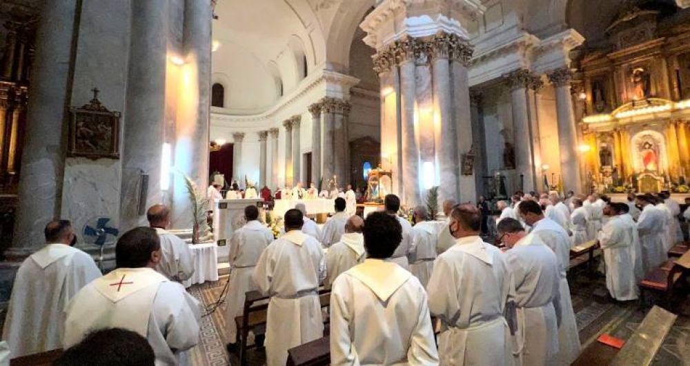 Mons. Puiggari pidi a Dios que infunda en los sacerdotes el anhelo de santidad