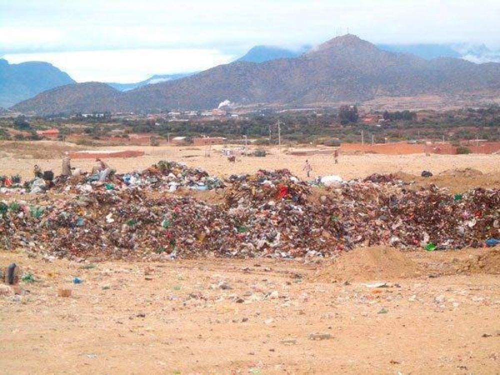 Gestionan terrenos para un nuevo centro de tratamiento de residuos en Tarija