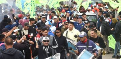 La UOCRA La Plata marcha para reclamar por puestos de trabajo en la región