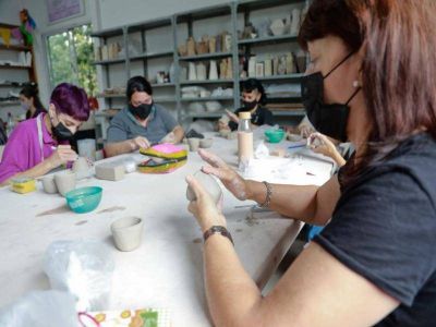 Lomas de Zamora: más de 12 mil vecinas y vecinos participan de los talleres culturales