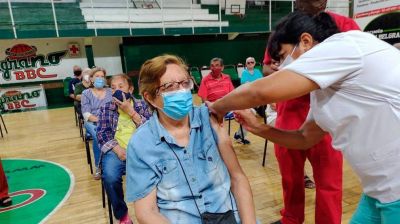 Coronavirus en Santiago: este viernes arranca la campaña de vacunación de la primera y segunda dosis de refuerzo