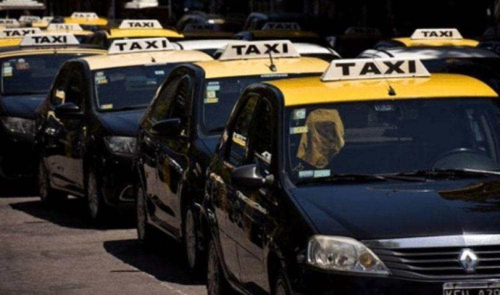 Con un ojo puesto en la prestación de servicios, el Concejo evalúa el aumento en taxis y remises