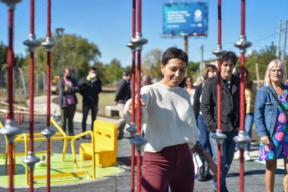 Mayra Mendoza recorri la construccin del nuevo corredor urbano de Villa Alcira
