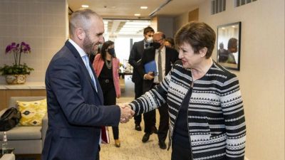 Guzmán y Georgieva pactan mantener las metas del acuerdo, pero a la espera de la evolución de la guerra