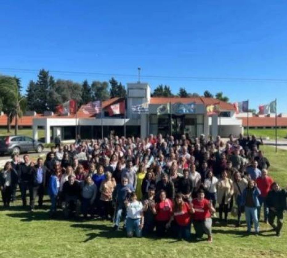 La UCR bonaerense reuni a su dirigencia en Salto