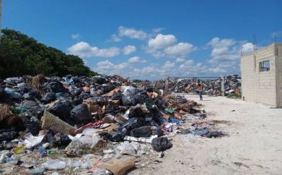 Denuncian posible crisis sanitaria en Holbox por tiradero de basura al aire libre